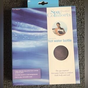 Spa Comforts by Dream Time Hot Water Bottle with Removable Cover. In purple.NWT